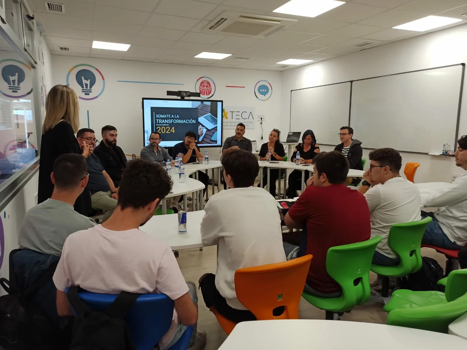 Estudiantes y profesionales del sector tecnológico en las III Jornadas de Desarrollo Web, Fuerteventura